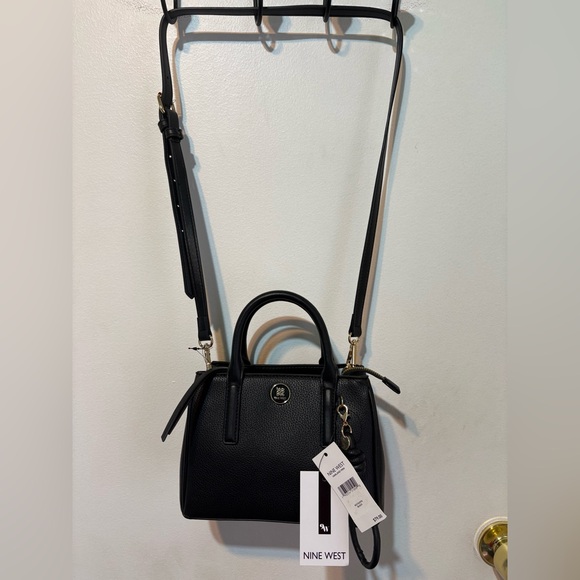 Nine West NWT Elegant Harland Black Satchel Bag, adjustable straps, Crossbody. - Picture 3 of 16